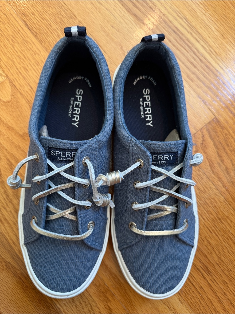 Sperry Low-Top Canvas Sneakers in Blue Memory Foam